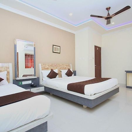 Oyo 8446 Bouvana Residency Pondicherry Exteriör bild
