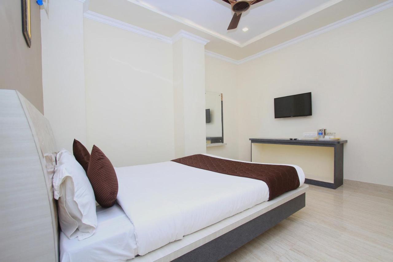 Oyo 8446 Bouvana Residency Pondicherry Exteriör bild