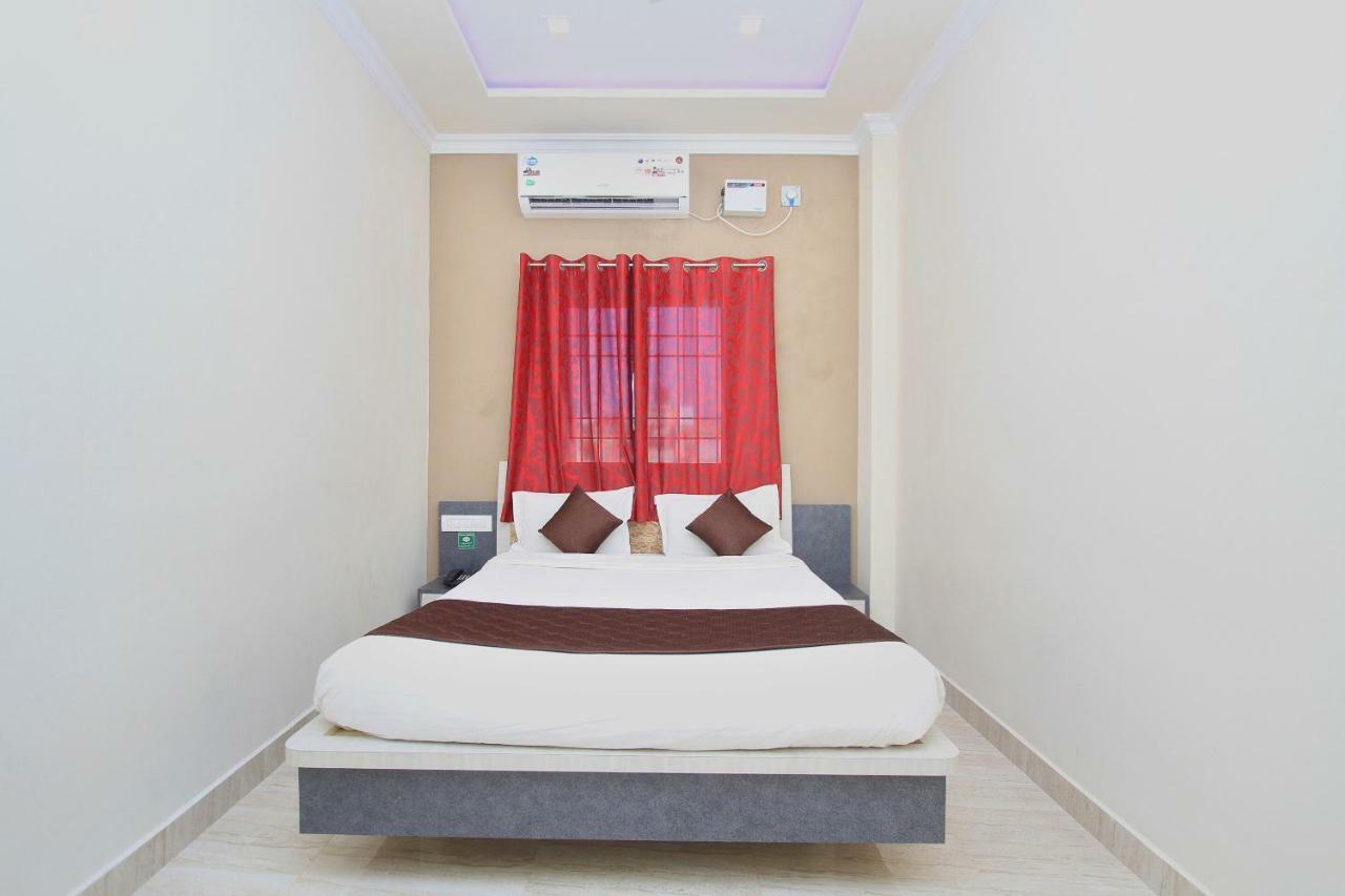 Oyo 8446 Bouvana Residency Pondicherry Exteriör bild