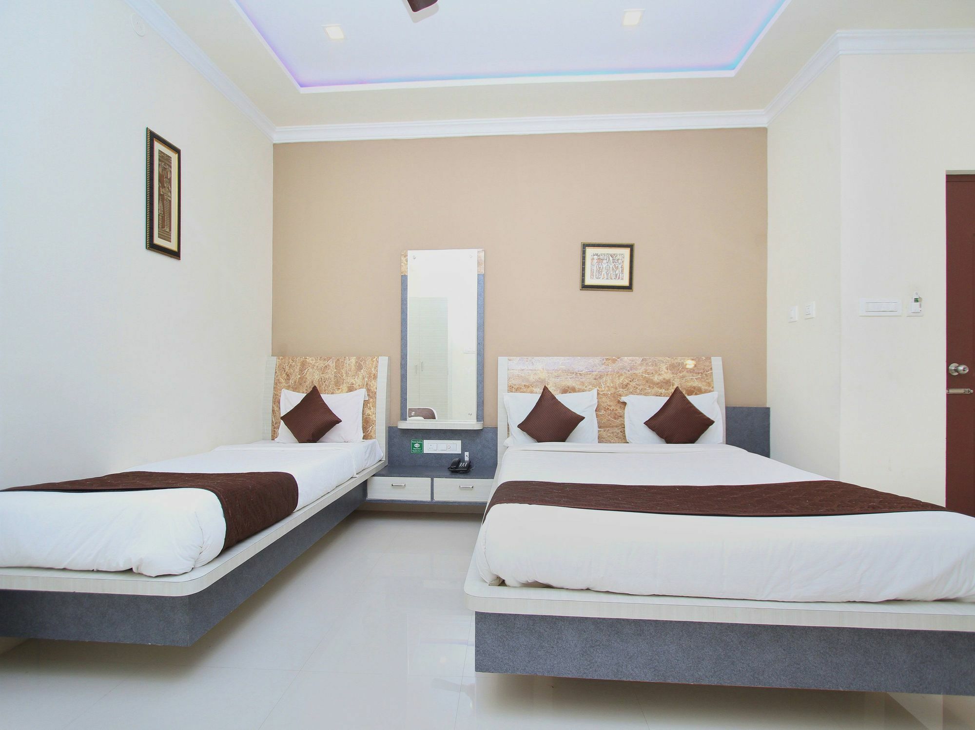 Oyo 8446 Bouvana Residency Pondicherry Exteriör bild