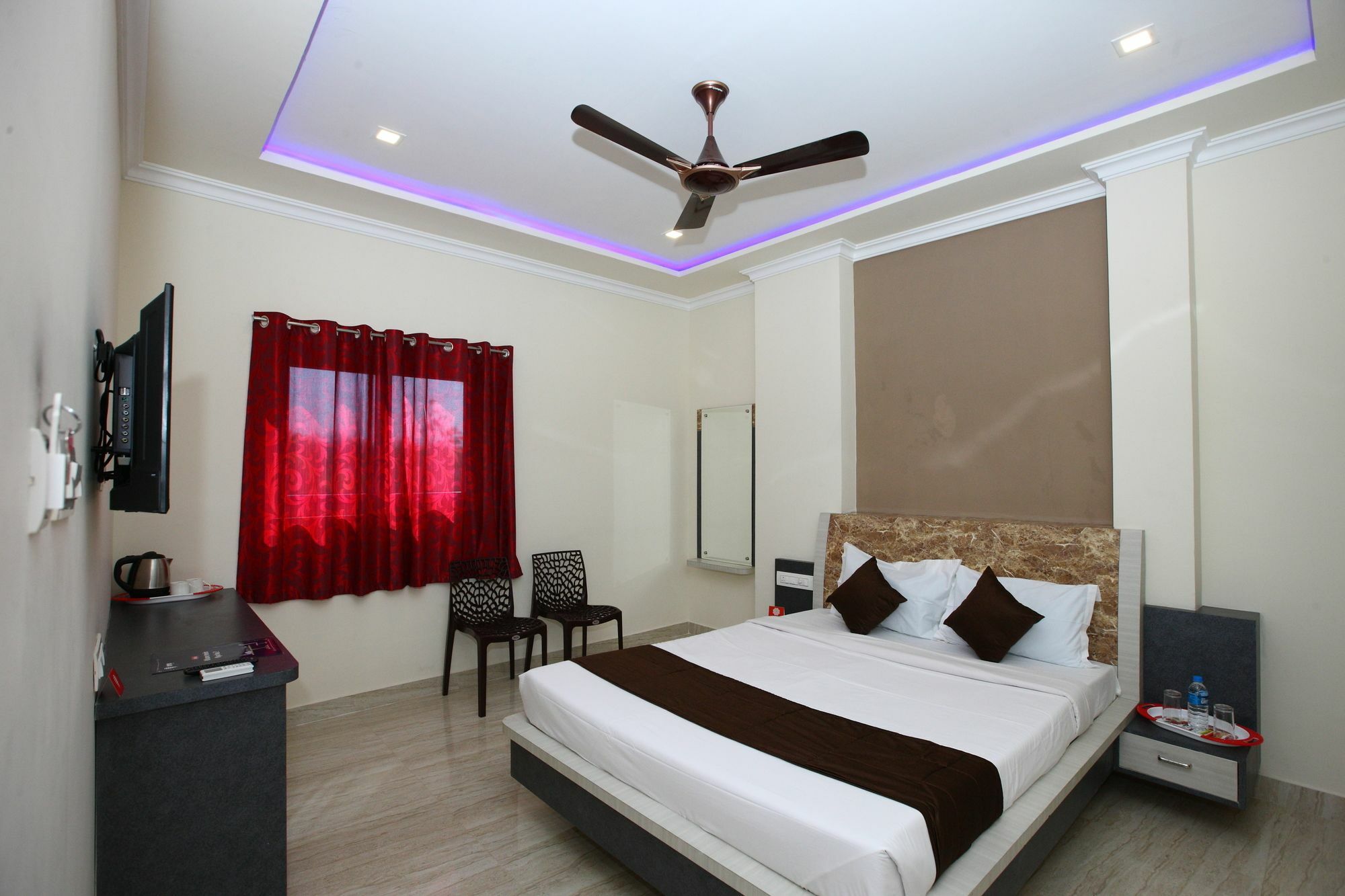 Oyo 8446 Bouvana Residency Pondicherry Exteriör bild