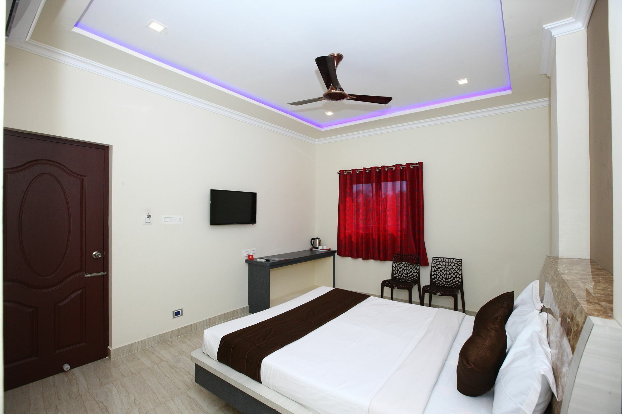 Oyo 8446 Bouvana Residency Pondicherry Exteriör bild