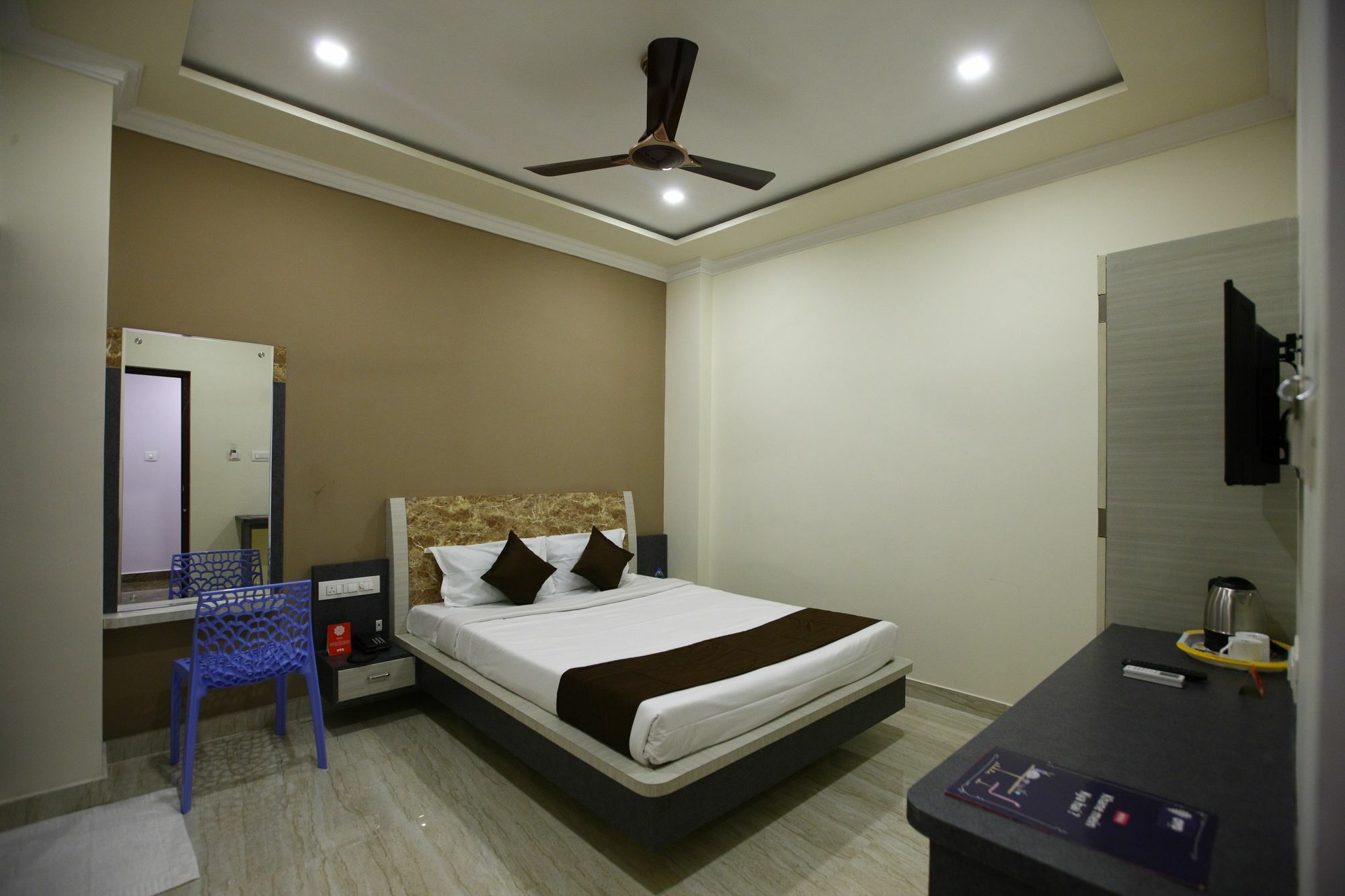 Oyo 8446 Bouvana Residency Pondicherry Exteriör bild